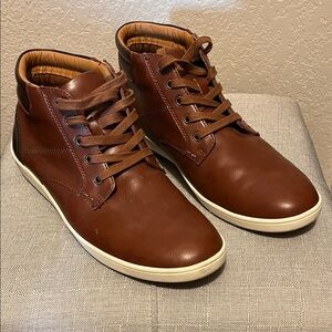 Men's Steven Madden Leather Sneakers, size 10